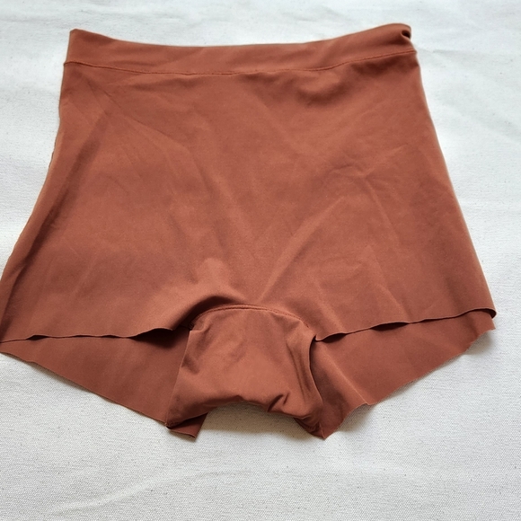 The Kit Undergarments High Waist Briefs Shorts Underwear Slips Brown size 1 NWOT - Picture 3 of 6